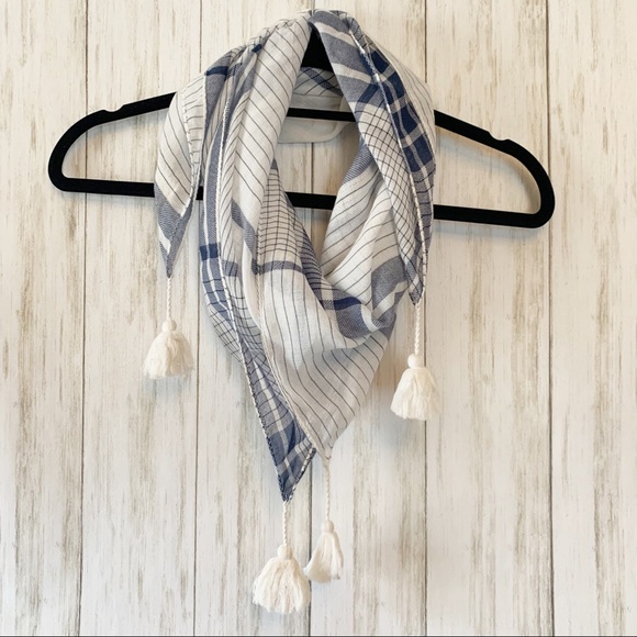 Hollister Accessories - 🌼 3 for $35 Plaid Square Tassel Scarf W8
